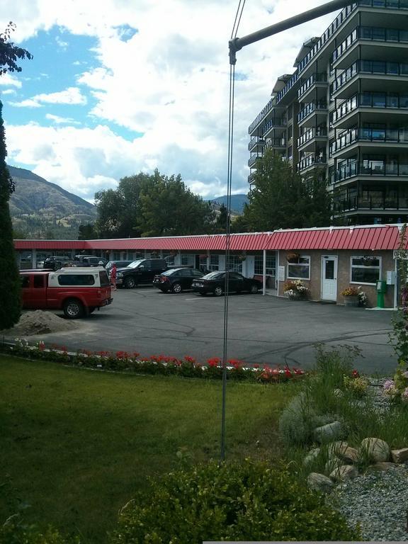 Holiday House Motel Penticton Ngoại thất bức ảnh