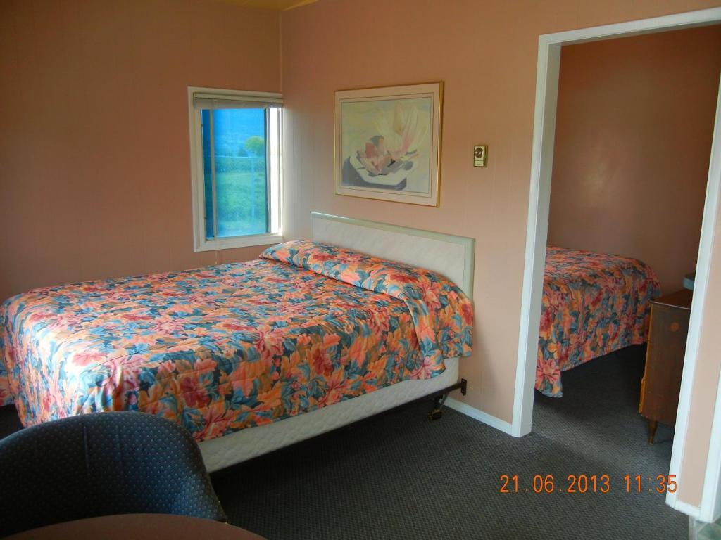 Holiday House Motel Penticton Phòng bức ảnh