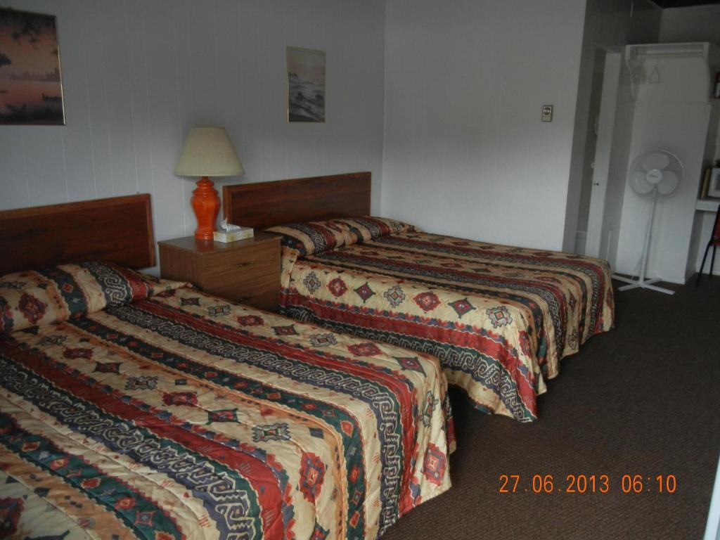 Holiday House Motel Penticton Phòng bức ảnh