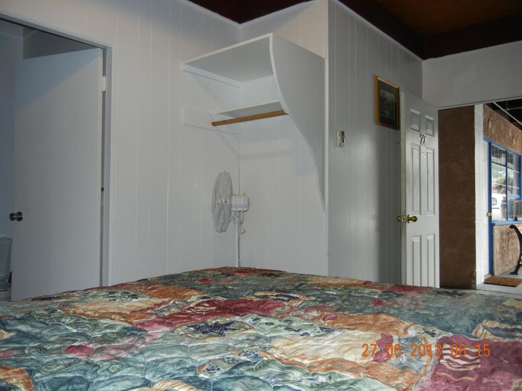 Holiday House Motel Penticton Phòng bức ảnh