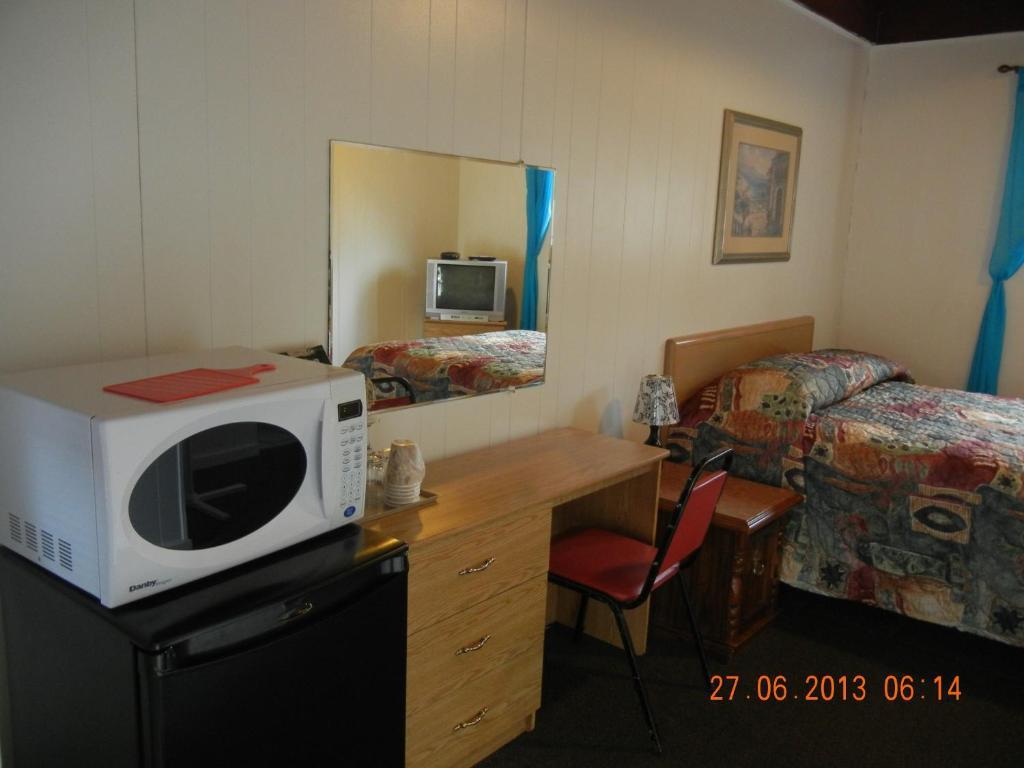 Holiday House Motel Penticton Phòng bức ảnh